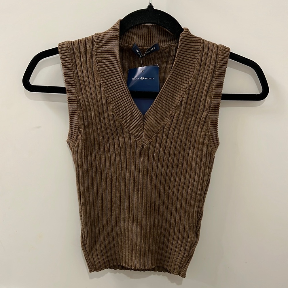 brown vest top